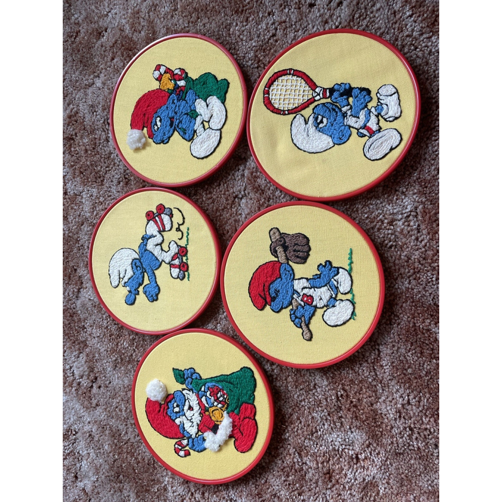 vintage Peyo Smurf counted crossstitch